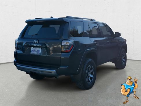 Used 2023 Toyota 4Runner TRD Off-Road Premium image 5