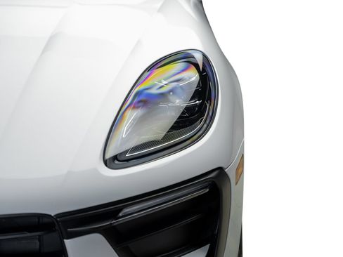 Used 2025 Porsche Macan AWD/4WD image 4