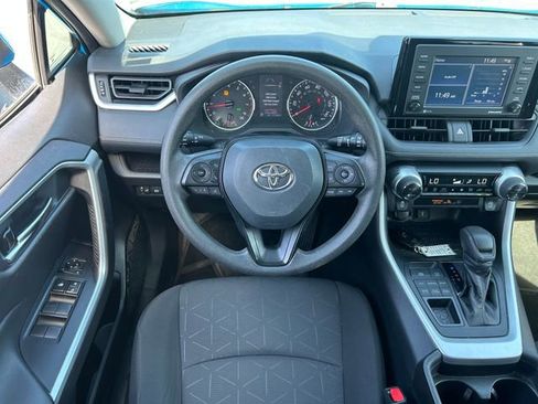 Used 2021 Toyota RAV4 XLE AWD/4WD image 27