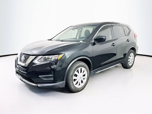 Used 2020 Nissan Rogue S FWD image 3
