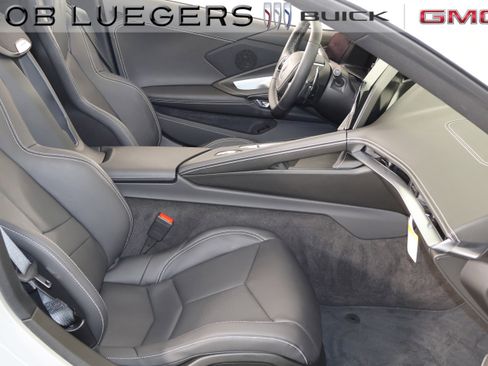 Used 2026 Chevrolet Corvette Stingray Coupe w/ 1LT RWD image 10