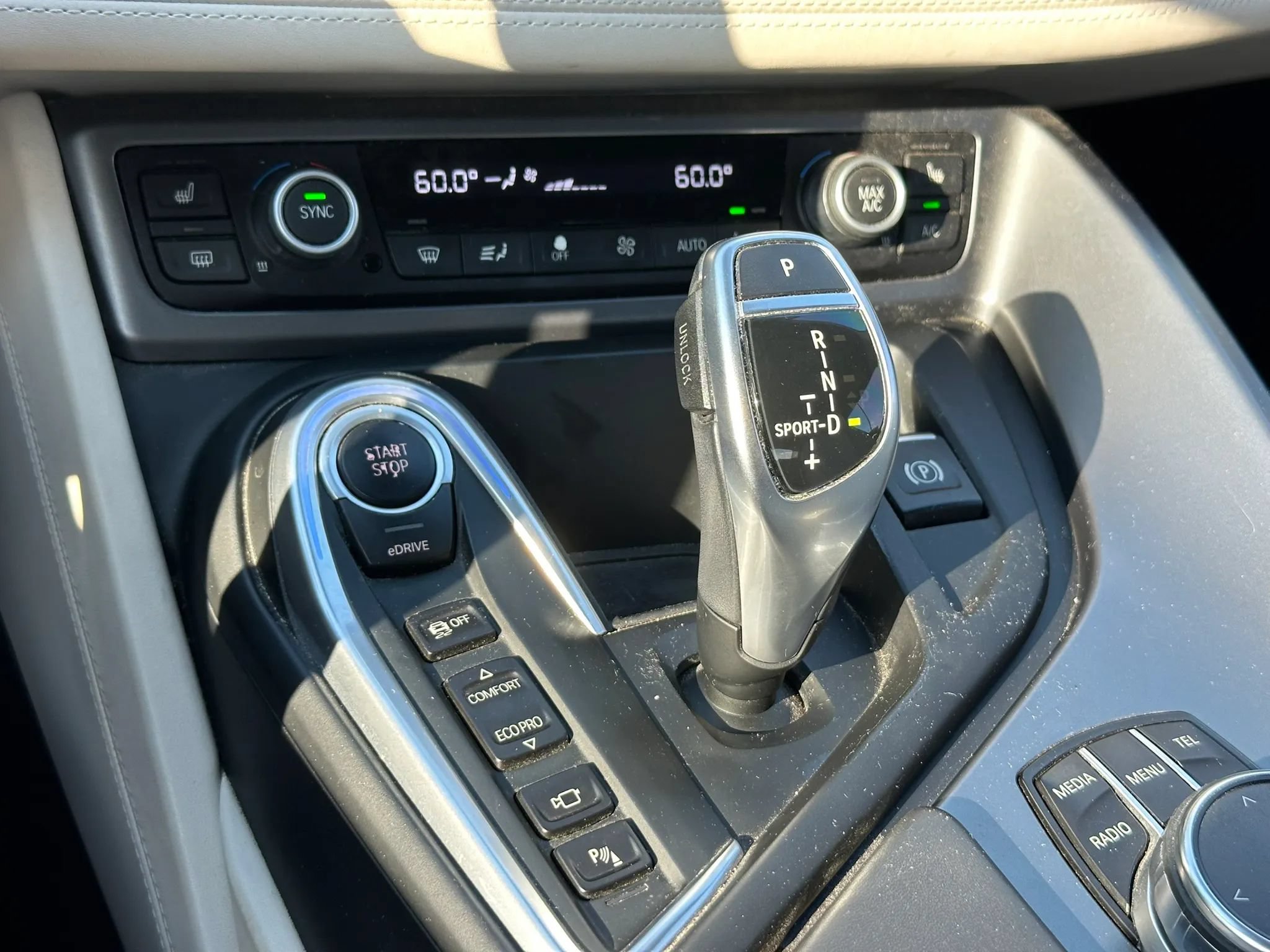 Used 2017 BMW i8 AWD/4WD image 34