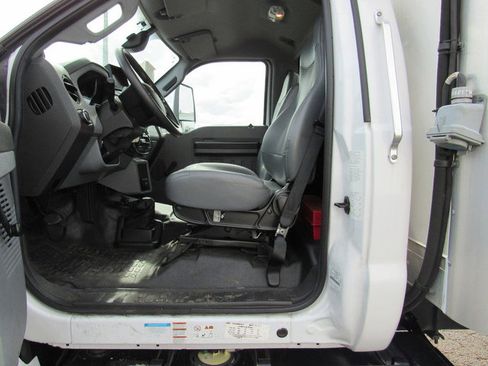 Used 2022 Ford F650 2WD Regular Cab Super Duty image 29