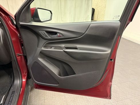 Used 2020 Chevrolet Equinox LT image 16