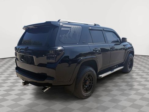 Used 2023 Toyota 4Runner SR5 Premium w/ Moonroof Package AWD/4WD image 6