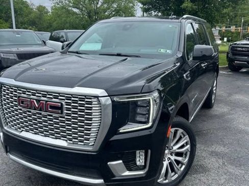 Used 2022 GMC Yukon XL Denali AWD/4WD image 2