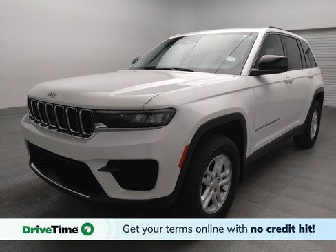 Used 2023 Jeep Grand Cherokee Laredo w/ Trailer Tow Prep Group (B) AWD/4WD image 1