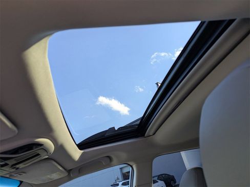 Used 2022 Subaru Outback Limited image 16