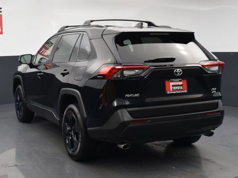 Used 2025 Toyota RAV4 XLE image 3