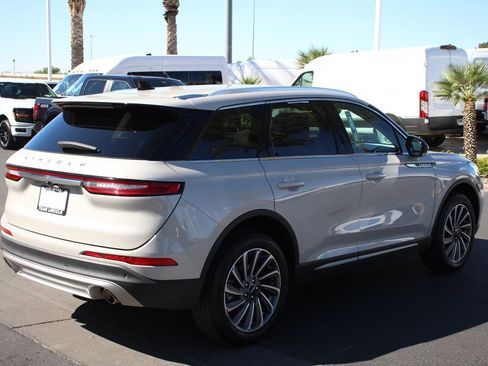 Certified 2023 Lincoln Corsair Reserve w/ Rear Removable Package Tray FWD image 6