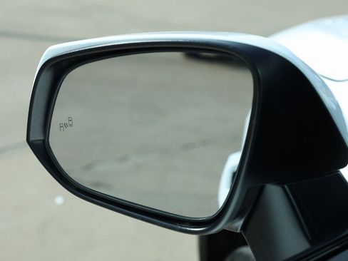 Used 2025 Toyota RAV4 XLE image 9