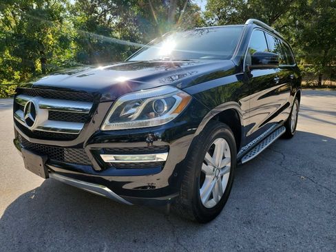 Used 2015 Mercedes-Benz GL 450 4MATIC image 3