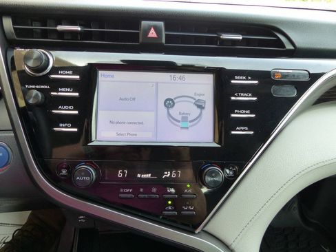 Used 2018 Toyota Camry LE FWD image 45