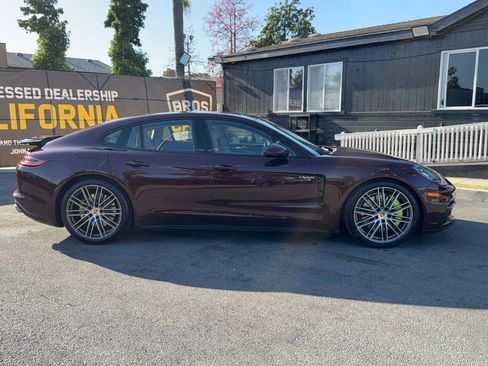 Used 2018 Porsche Panamera 4 image 9