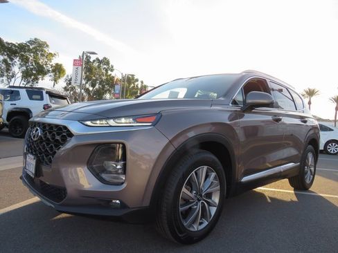 Used 2020 Hyundai Santa Fe SEL w/ Convenience Package image 3