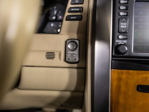 Used 2008 Cadillac XLR image 36