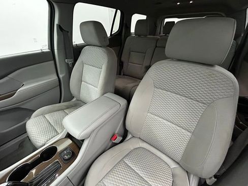 Used 2017 GMC Acadia SLE w/ Driver Alert Package I image 26