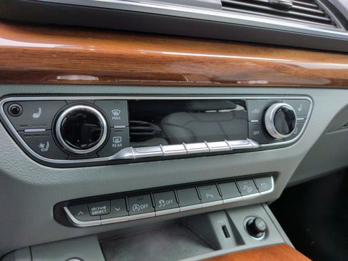 Used 2022 Audi Q5 2.0T Premium Plus image 19