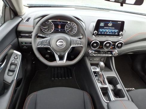 New 2025 Nissan Sentra SR image 7