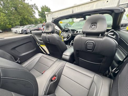 Used 2021 Ford Mustang GT Premium w/ GT Performance Package RWD image 31