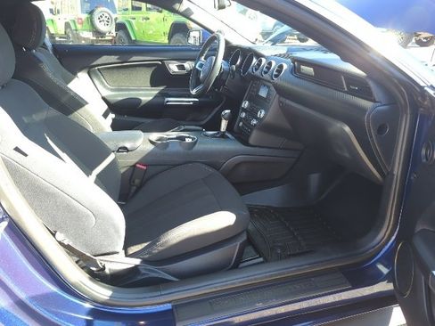 Used 2019 Ford Mustang EcoBoost image 18