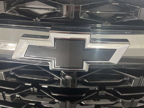 Used 2025 Chevrolet Traverse Z71 w/ Enhanced Driving Package AWD/4WD image 35
