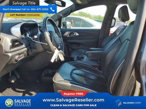 Used 2020 Chrysler Pacifica Limited w/ Advanced Safetytec Group FWD image 9