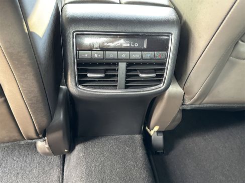 Used 2023 MAZDA CX-9 Signature image 16