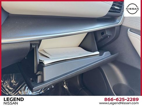 Certified 2023 Nissan Rogue SV image 25