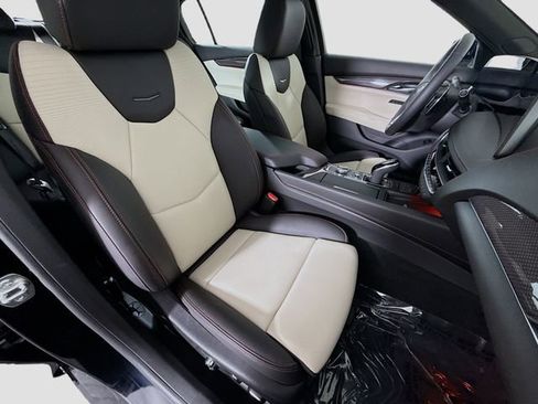 Used 2025 Cadillac CT5 Sport w/ Technology Package image 28