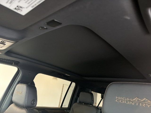 Certified 2024 Chevrolet Suburban High Country AWD/4WD image 28