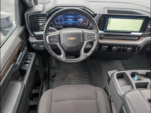 Used 2024 Chevrolet Silverado 2500 LT image 11