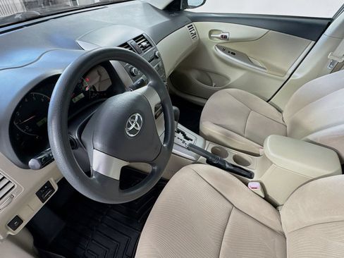 Used 2011 Toyota Corolla LE FWD image 8