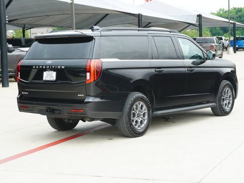 Used 2025 Ford Expedition Max Active AWD/4WD image 5