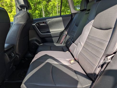 Used 2023 Toyota RAV4 Limited AWD/4WD image 22