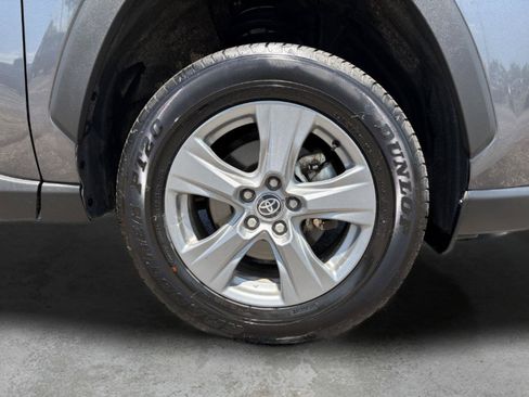 Used 2025 Toyota RAV4 XLE AWD/4WD image 21