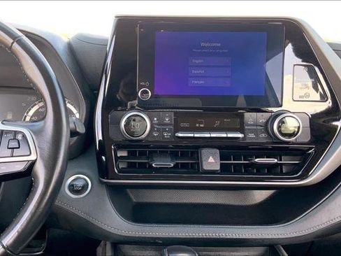 Certified 2024 Toyota Highlander LE image 7