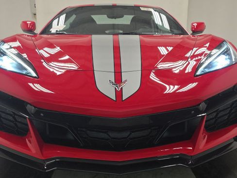 Used 2024 Chevrolet Corvette Z06 w/ Z07 Performance Package RWD image 7