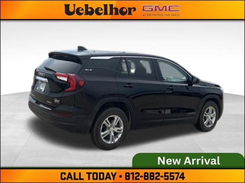 Used 2024 GMC Terrain SLE AWD/4WD image 6