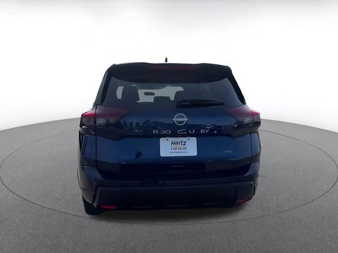 Used 2025 Nissan Rogue SV image 12