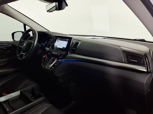 Used 2023 Honda Odyssey Touring image 9