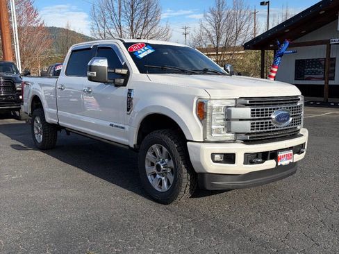 Used 2017 Ford F250 Platinum w/ Platinum Ultimate Package AWD/4WD image 7