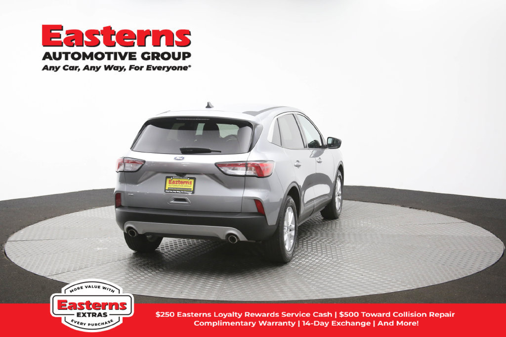 Used 2022 Ford Escape SE FWD image 41