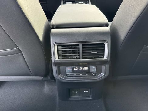 New 2026 Volkswagen Atlas SEL image 18