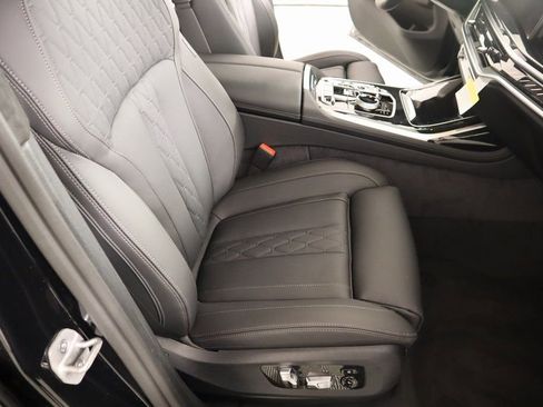 New 2025 BMW X7 M60i AWD/4WD image 15