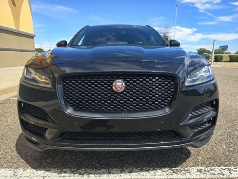 Used 2017 Jaguar F-PACE Prestige image 9