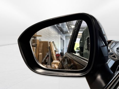 Used 2025 Nissan Rogue SV image 14