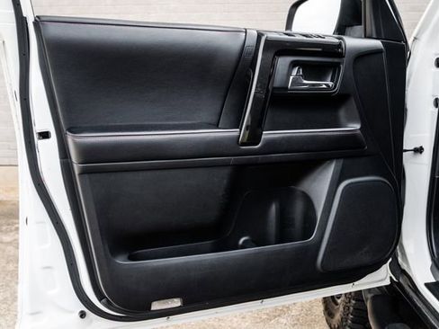 Used 2016 Toyota 4Runner TRD Pro image 63