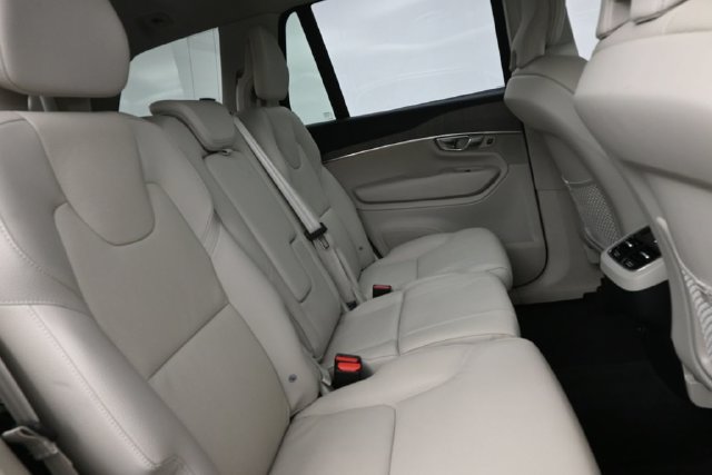 Used 2024 Volvo XC90 B6 Plus w/ Protection Package Premier AWD/4WD image 31