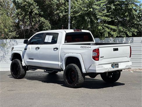 Used 2020 Toyota Tundra SR5 w/ SR5 Upgrade Package AWD/4WD image 10